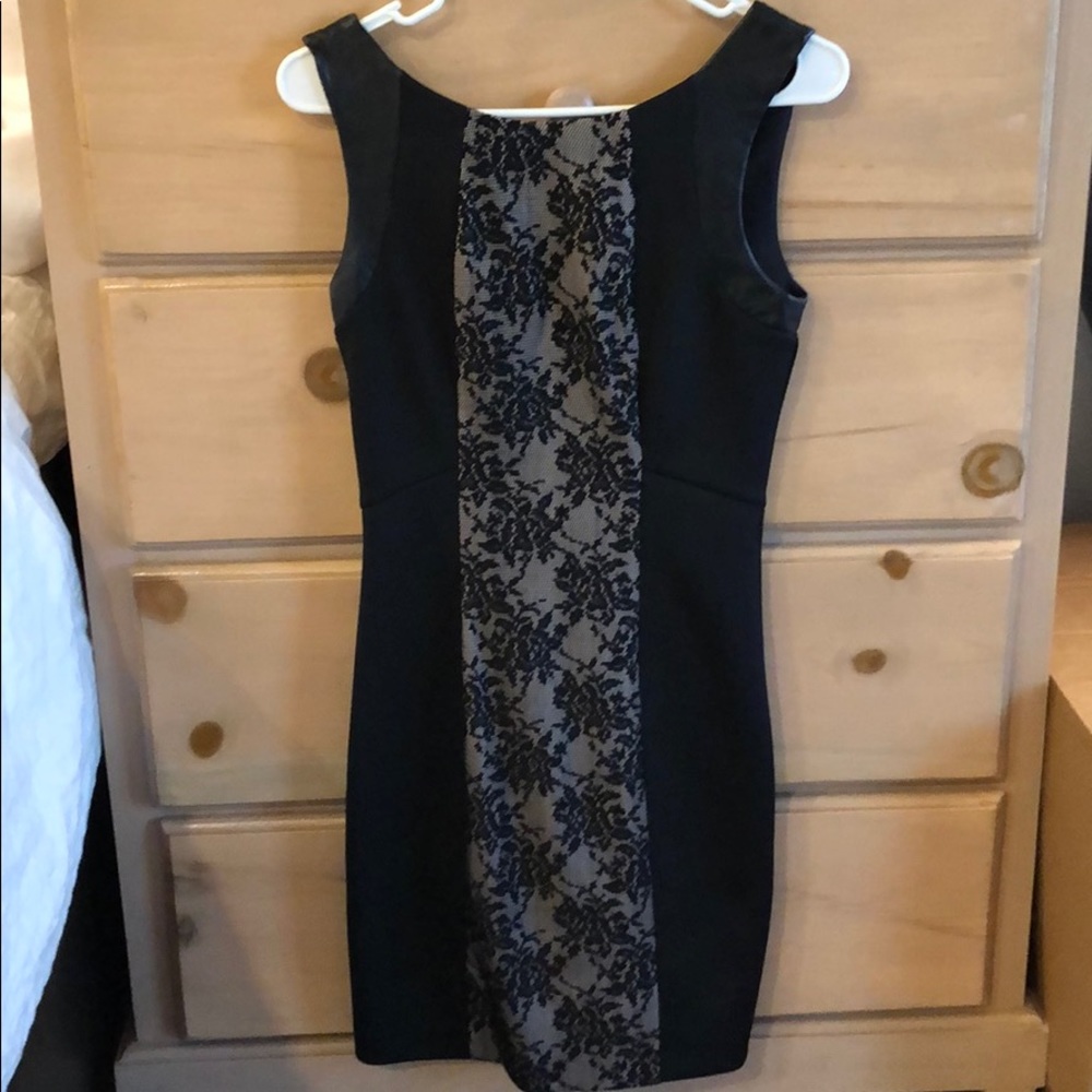 GUESS Black and lace floral dress